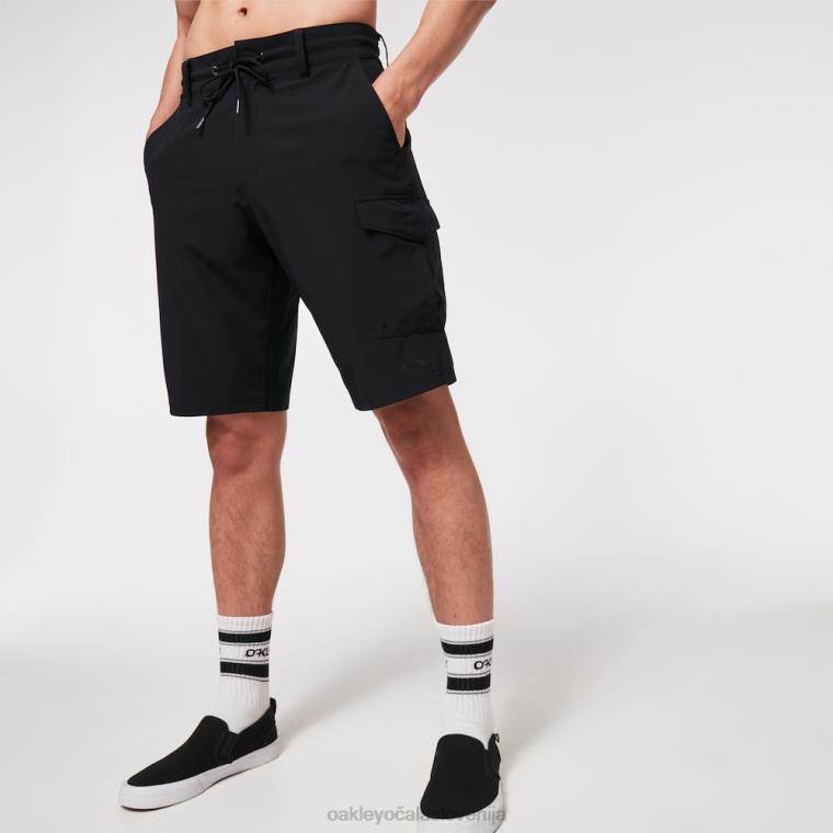 cruiser cargo 21 rc hybrid Oakley zatemnitev 4J2B2873 oblačila