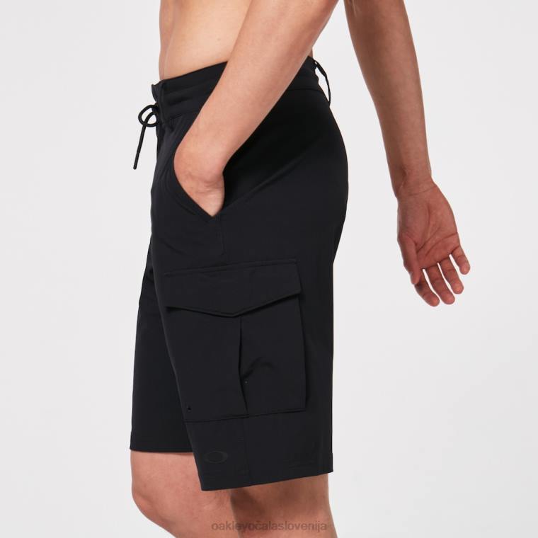 cruiser cargo 21 rc hybrid Oakley zatemnitev 4J2B2873 oblačila