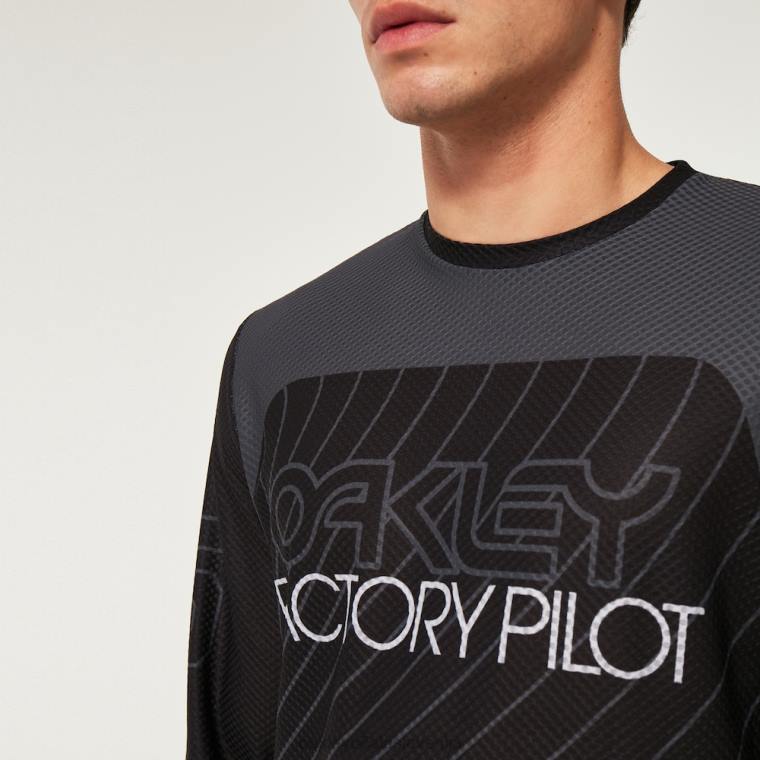 iskalec '75 ls dres Oakley zatemnitev 4J2B2273 oblačila