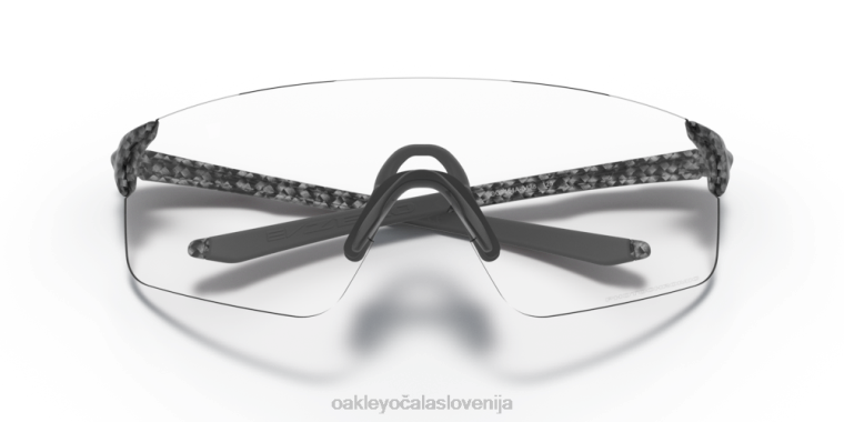 rezila evzero (prileganje z nizkim mostom) Oakley fotokromatska stekla iz prozornega do črnega iridija, okvir iz ogljikovih vlaken 4J2B978 očala